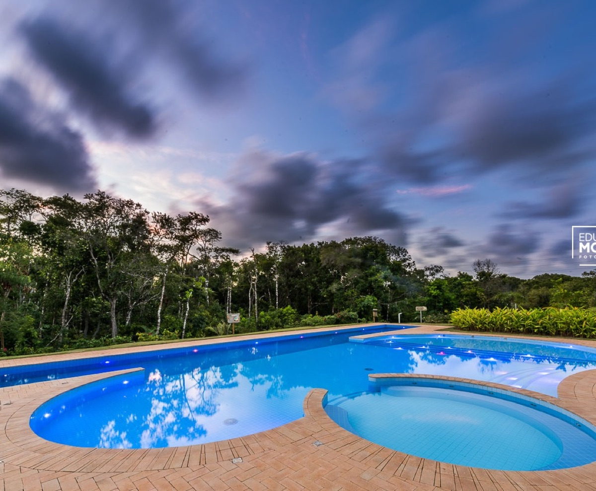 Ilha dos Pássaros · piscinas adulto e infantil