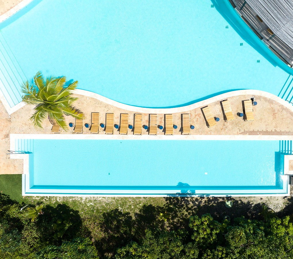 Praia Bella · piscina vista de cima