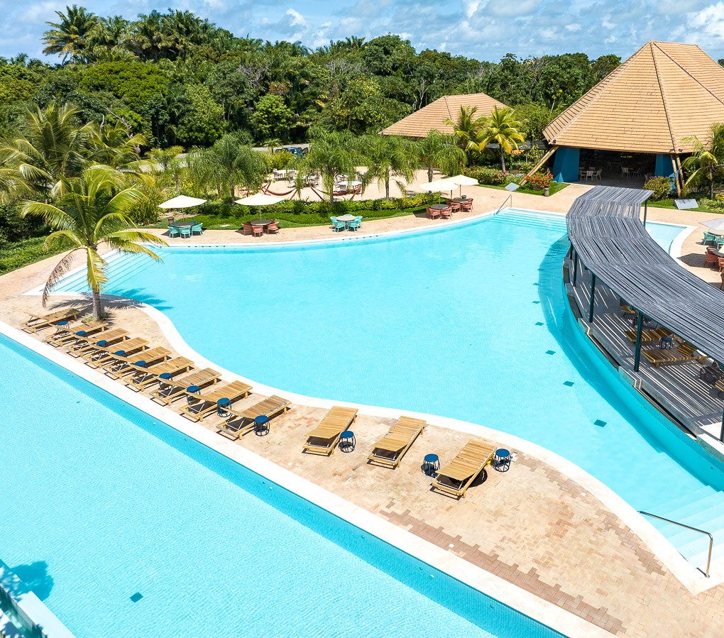 Praia Bella · piscina do clube