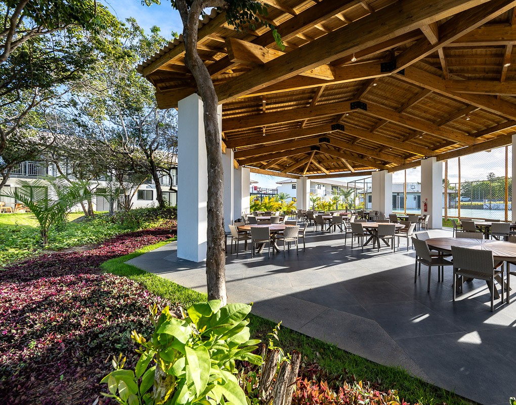 Vila do Lago · varanda do clube