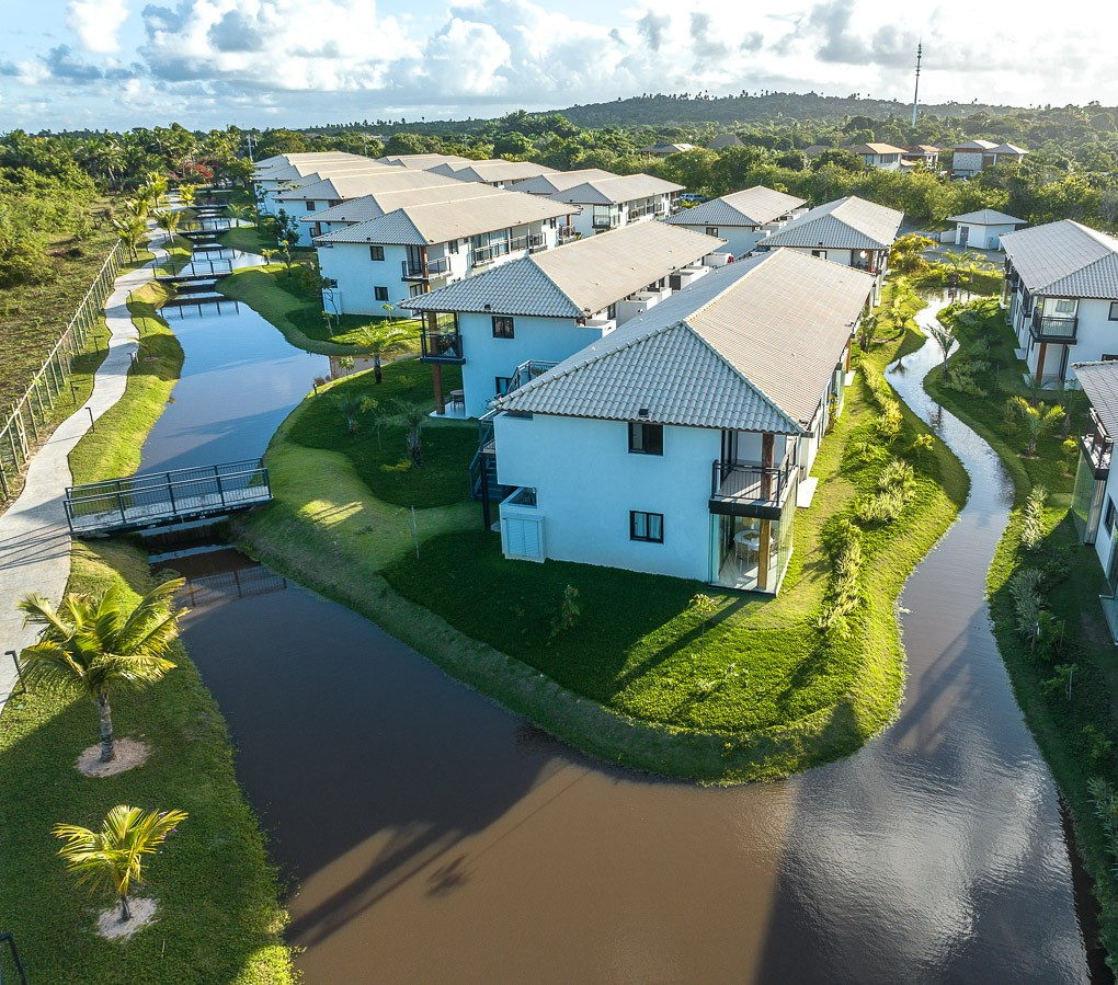 Vila do Lago · residências à beira do canal